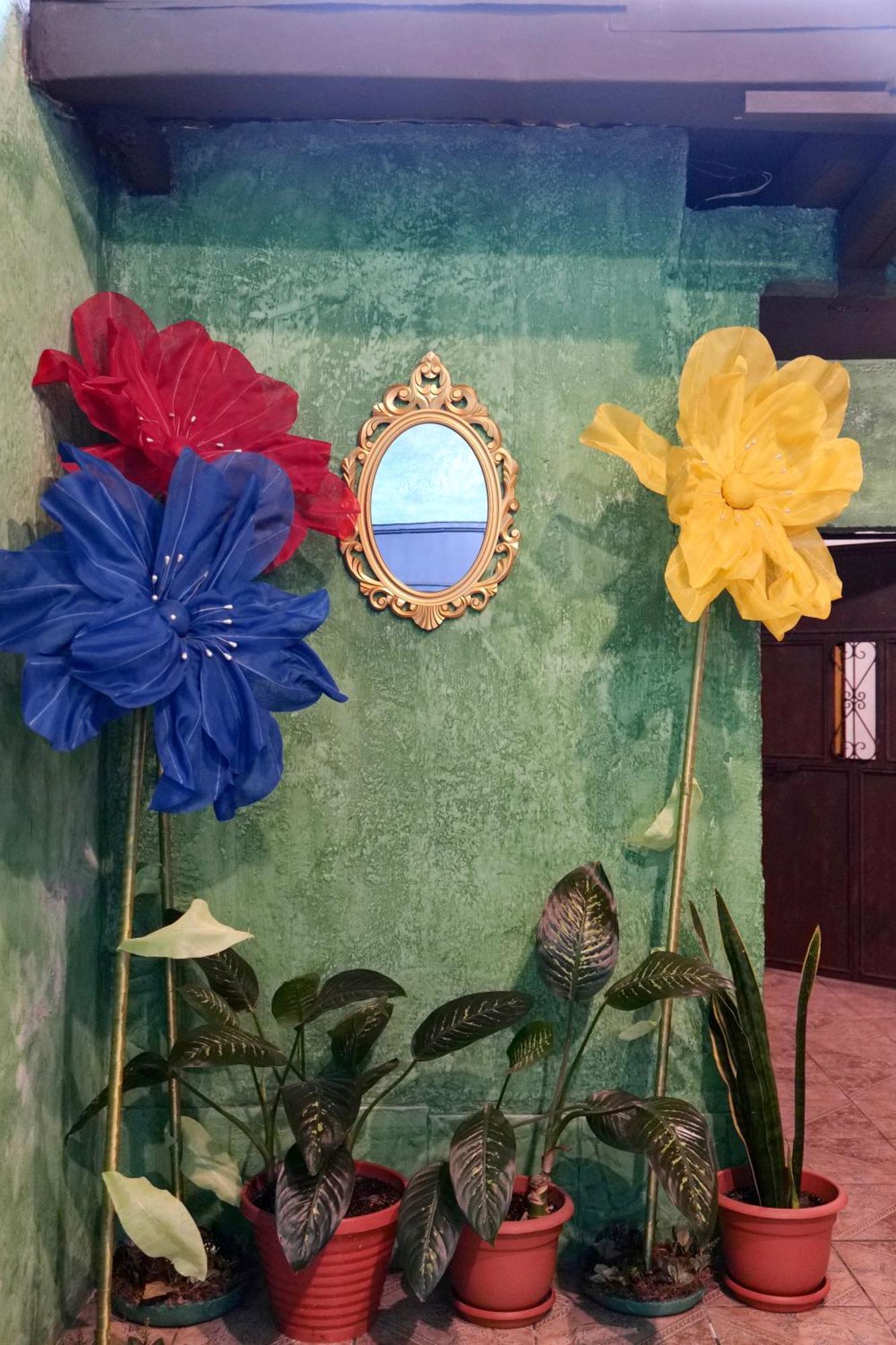 Wonderland Hostel Antigua Bagian luar foto