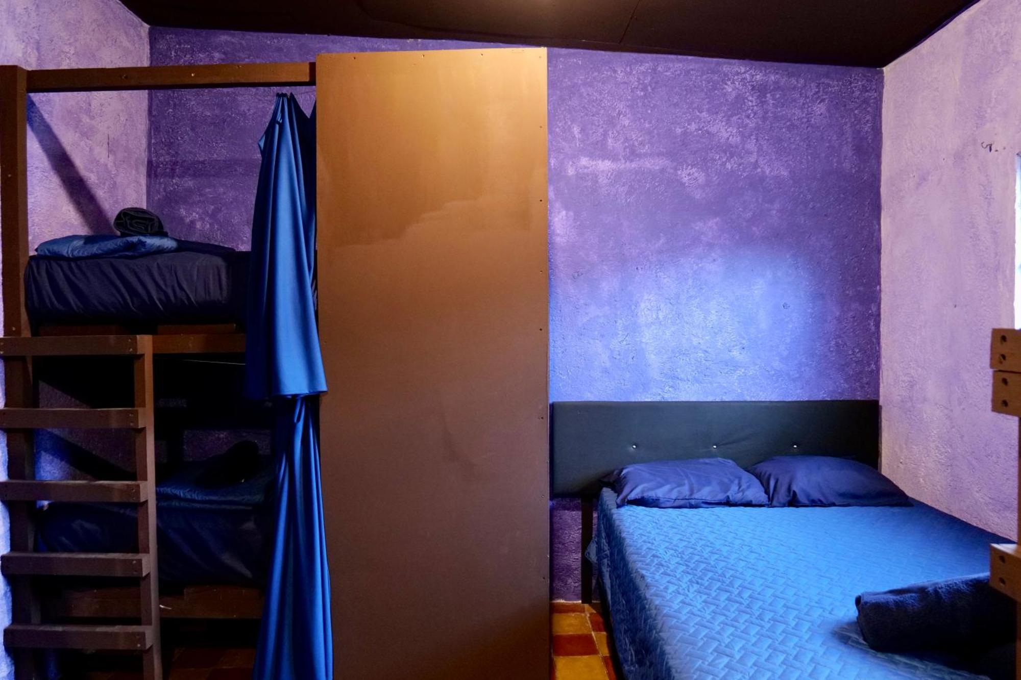 Wonderland Hostel Antigua Bagian luar foto