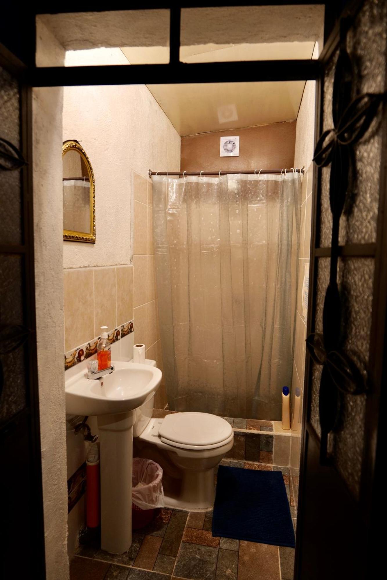 Wonderland Hostel Antigua Bagian luar foto